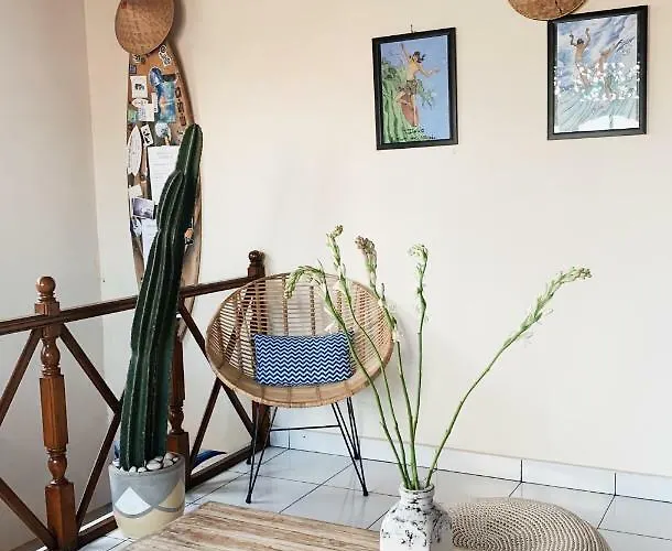 Surfers House بيت ضيافة