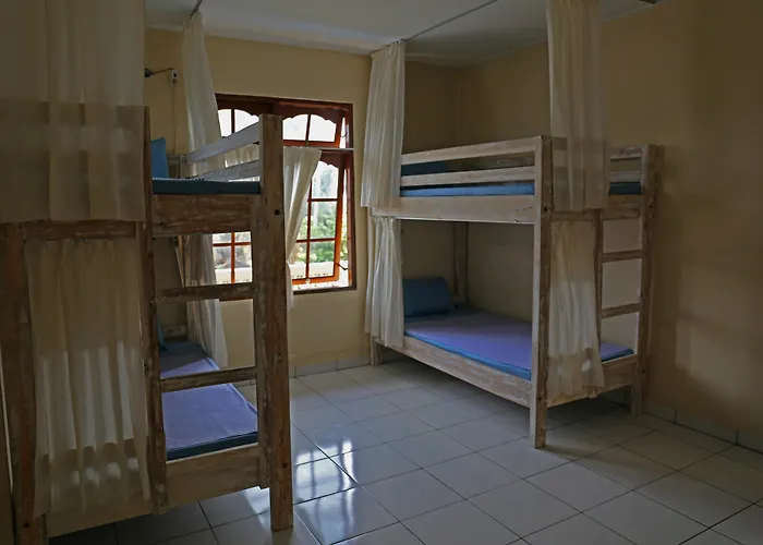 Surfers House بيت ضيافة *